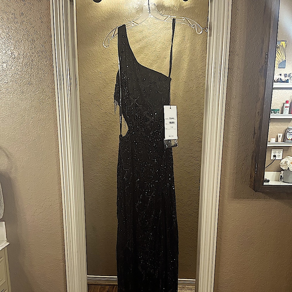 Black one shoulder prom dress - size 2 US.